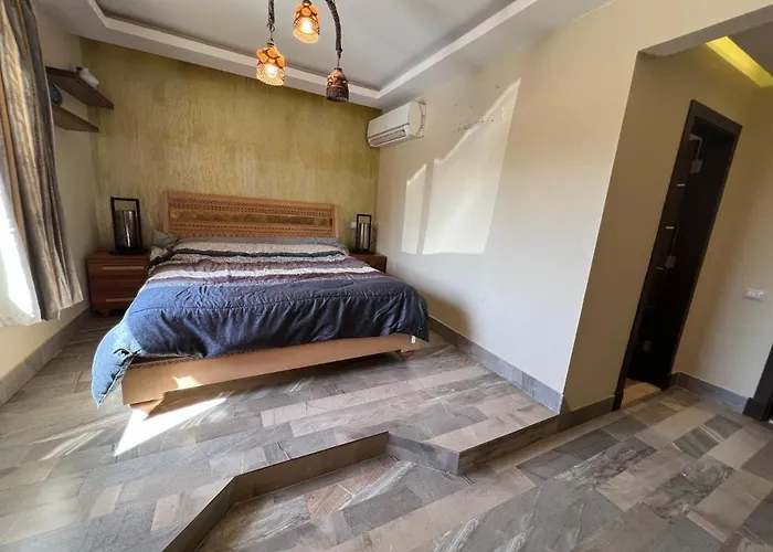 Chalet In Mountain View Sokhna 1 Luxurious With Garden 3 Bedrooms With Ac, 2 Bathrooms, Heated Pool, Families Only Ain Sukhna